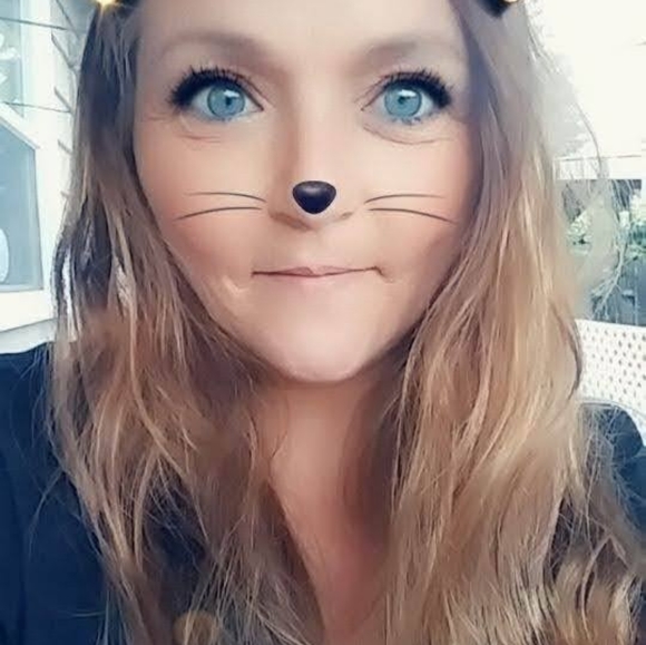 Meet your Posher, Lyla - Picture 6 of 6